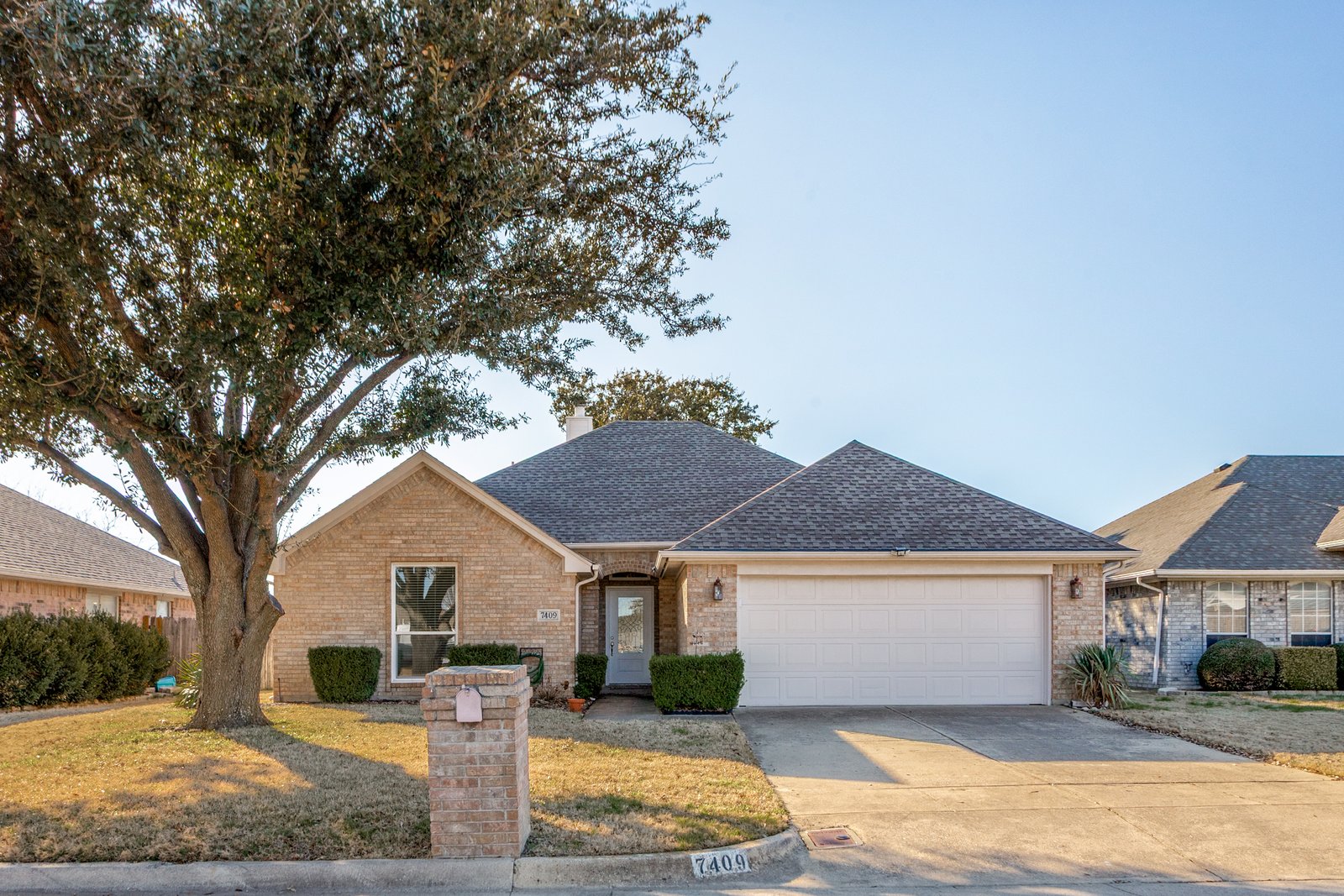 7409 Cascade Court, Fort Worth TX front exterior